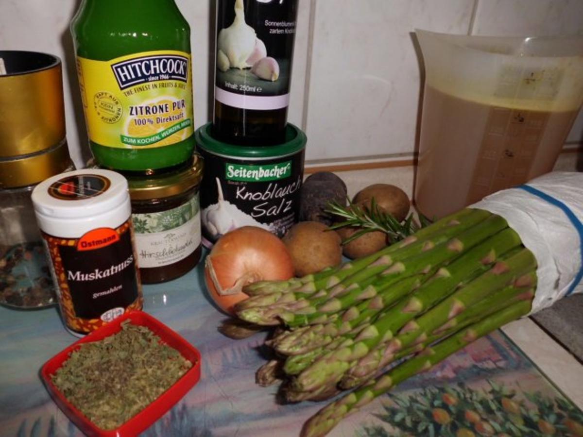 Suppe: Grüner Spargel-Suppe mit Kartoffelwürfel und Spargelköpfen - Rezept - Bild Nr. 2