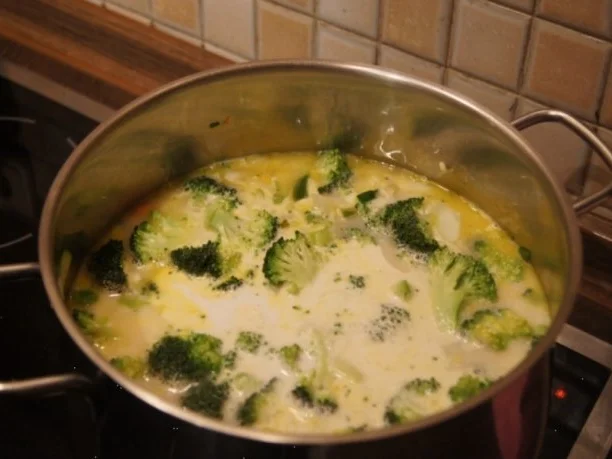 Pikante Gemüsesuppe mit Kokosmilch und Hähnchenbrustfilet - Rezept - Bild Nr. 10