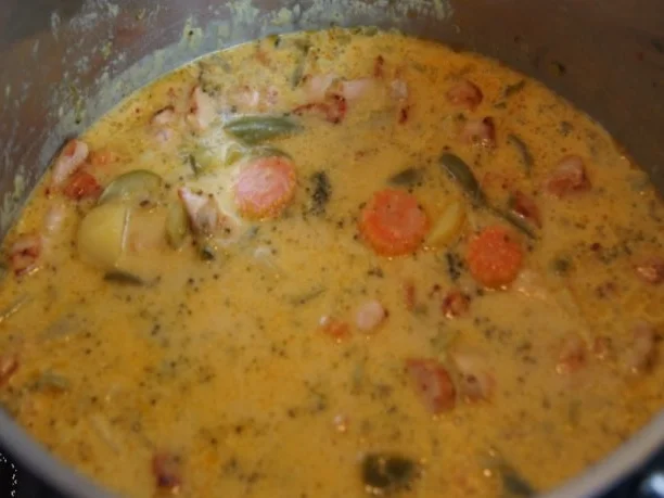 Pikante Gemüsesuppe mit Kokosmilch und Hähnchenbrustfilet - Rezept - Bild Nr. 14