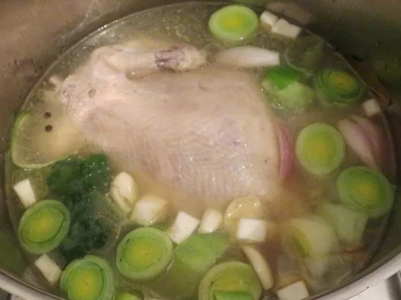 Kochen: Hühnersuppe mit Nudeln - Rezept - Bild Nr. 2