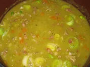 Erbsensuppe mit Eisbein - Ähzezupp met Hämmche - Rezept