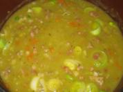 Erbsensuppe mit Eisbein - Ähzezupp met Hämmche - Rezept