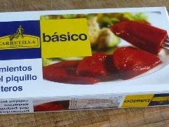 Tapa   Pimientos mit Ziegenkäse-Zucchinifüllung,Kartoffelselleriepüree und Rucolapesto - Rezept - Bild Nr. 2