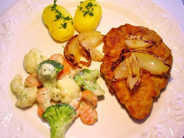 Rezept: Panierte Nackenscheiben sind saftig und zart zugleich ... Bild Nr. 7 Panierte Nackenscheiben sind saftig und zart zugleich ... - Rezept - Bild Nr. 7