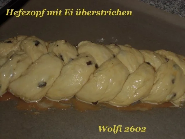 Rezept: Kuchen : Hefezopf mit Rosinen Bild Nr. 4 Kuchen : Hefezopf mit Rosinen - Rezept - Bild Nr. 4