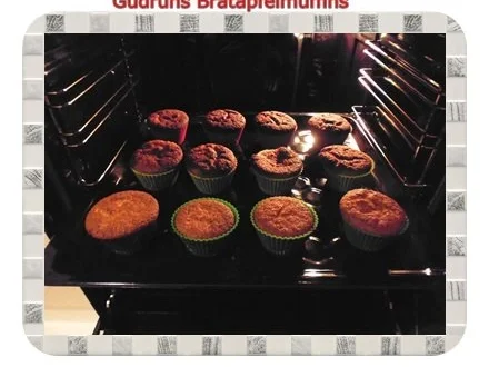 Rezept: Muffins: Bratapfelmuffins Bild Nr. 13 Muffins: Bratapfelmuffins - Rezept - Bild Nr. 13