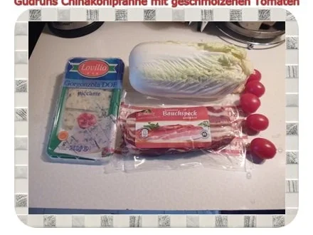 Gemüse: Chinakohlpfanne mit geschmolzenen Cherrytomaten - Rezept - Bild Nr. 2