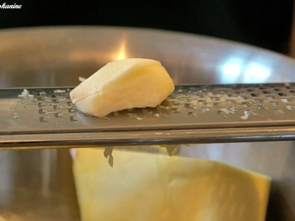 Parmesan-Rosenkohl mit Hähnchenschenkeln - Rezept - Bild Nr. 3