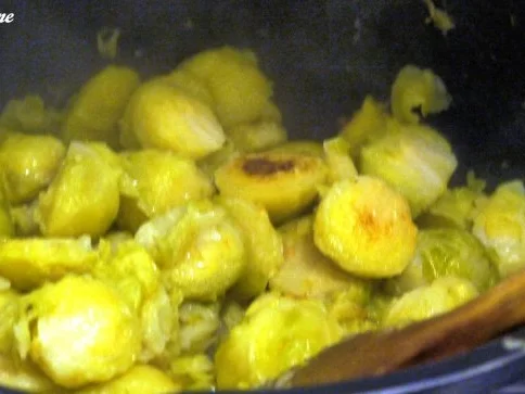 Parmesan-Rosenkohl mit Hähnchenschenkeln - Rezept - Bild Nr. 10