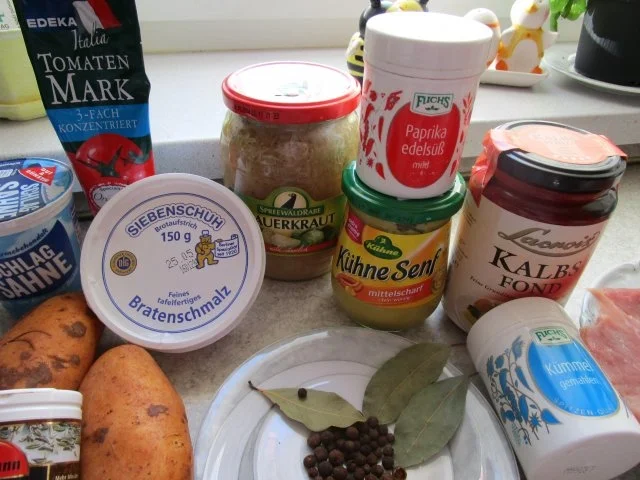 Rezept: Sauerkraut mal eingepackt in Schweinsroulade Bild Nr. 3 Sauerkraut mal eingepackt in Schweinsroulade - Rezept - Bild Nr. 3