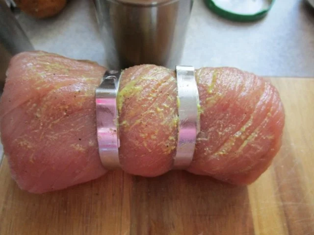 Rezept: Sauerkraut mal eingepackt in Schweinsroulade Bild Nr. 9 Sauerkraut mal eingepackt in Schweinsroulade - Rezept - Bild Nr. 9