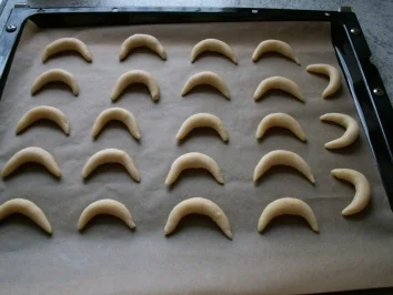 Rezept: Vanillekipferl, ergibt ca 40 St. - je nach geformter Größe Vanillekipferl, ergibt ca 40 St. - je nach geformter Größe - Rezept