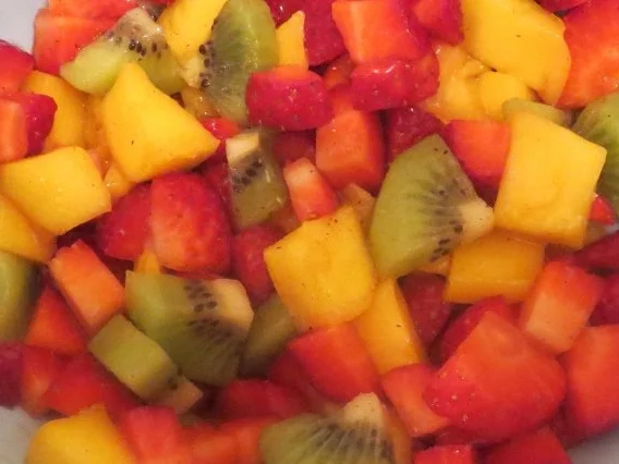 Rezept: Dessert: Obstsalat auf Joghurt Dessert: Obstsalat auf Joghurt - Rezept