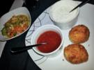 Fischbällchen mit süß saurem Salat - Rezept