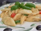 Gnocchi mit Tomaten-Kapernsoße - Rezept