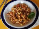 Hörnchennudeln mit Tomaten-Thunfisch-Sauce - Rezept