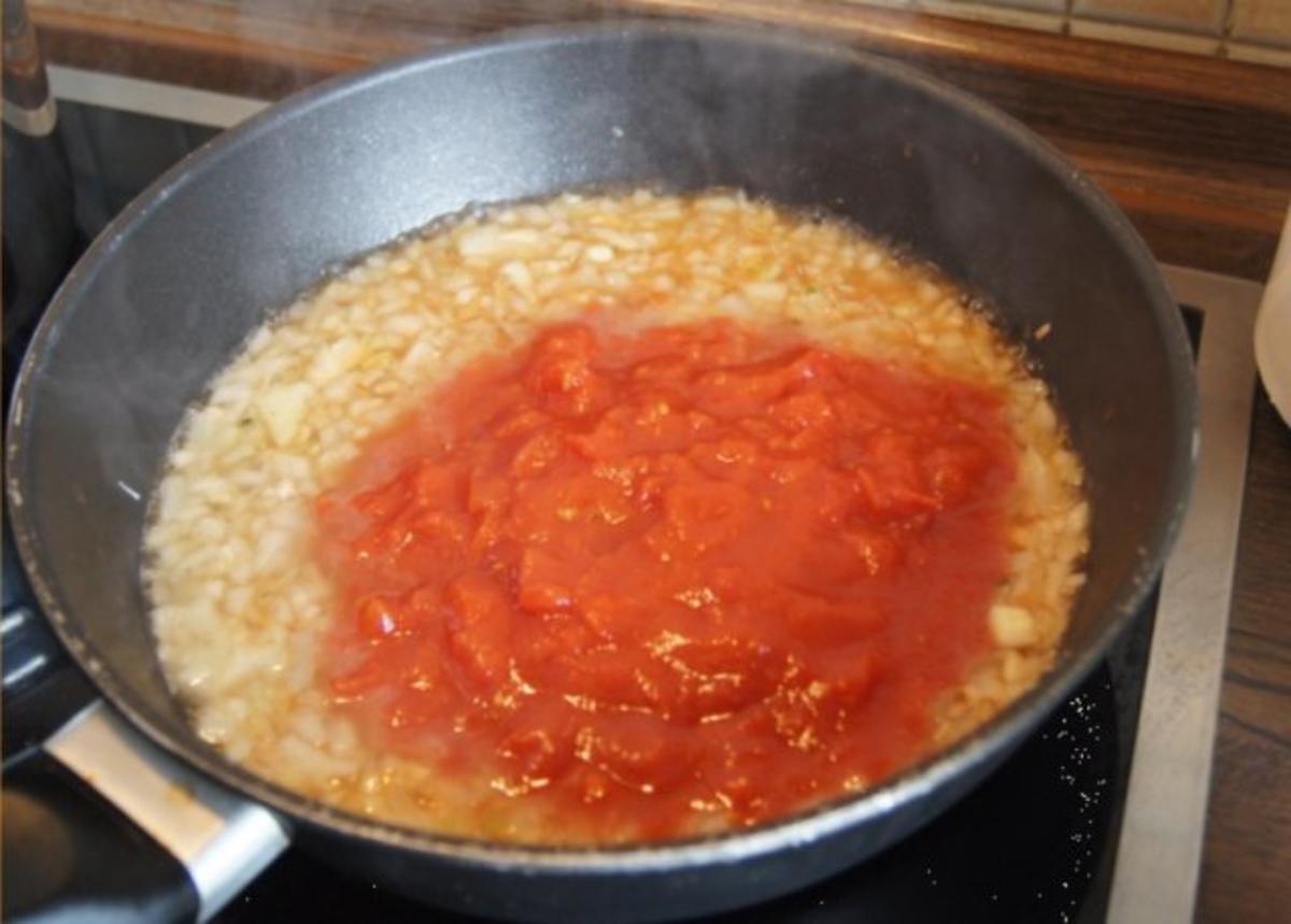 Hörnchennudeln mit Tomaten-Thunfisch-Sauce - Rezept - Bild Nr. 7