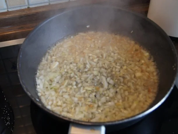 Rezept: Hörnchennudeln mit Tomaten-Thunfisch-Sauce Bild Nr. 6 Hörnchennudeln mit Tomaten-Thunfisch-Sauce - Rezept - Bild Nr. 6