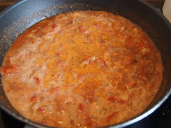 Hörnchennudeln mit Tomaten Thunfisch Sauce - einfach - von MausVoh Hörnchennudeln mit Tomaten Thunfisch Sauce - einfach - von MausVoh