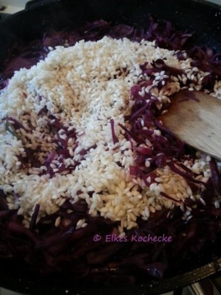 Rotkohlrisotto mit Würstchen - Rezept - Bild Nr. 3