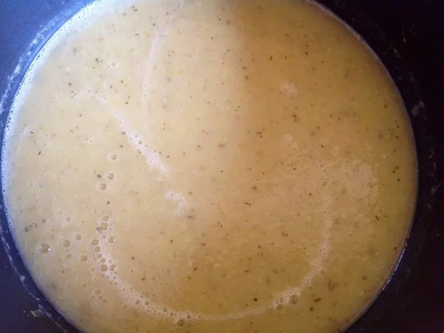 Rezept: Kartoffel-Porree-Apfelsuppe mit Hackbällchen Bild Nr. 9 Kartoffel-Porree-Apfelsuppe mit Hackbällchen - Rezept - Bild Nr. 9