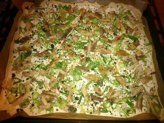 Rezept: Makrelen-Flammkuchen Bild Nr. 2 Makrelen-Flammkuchen - Rezept - Bild Nr. 2