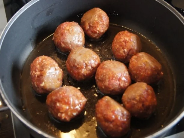 Rezept: Wachteleier-Mettbällchen auf Gemüsereis Bild Nr. 6 Wachteleier-Mettbällchen auf Gemüsereis - Rezept - Bild Nr. 6