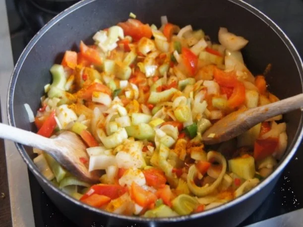 Rezept: Wachteleier-Mettbällchen auf Gemüsereis Bild Nr. 10 Wachteleier-Mettbällchen auf Gemüsereis - Rezept - Bild Nr. 10