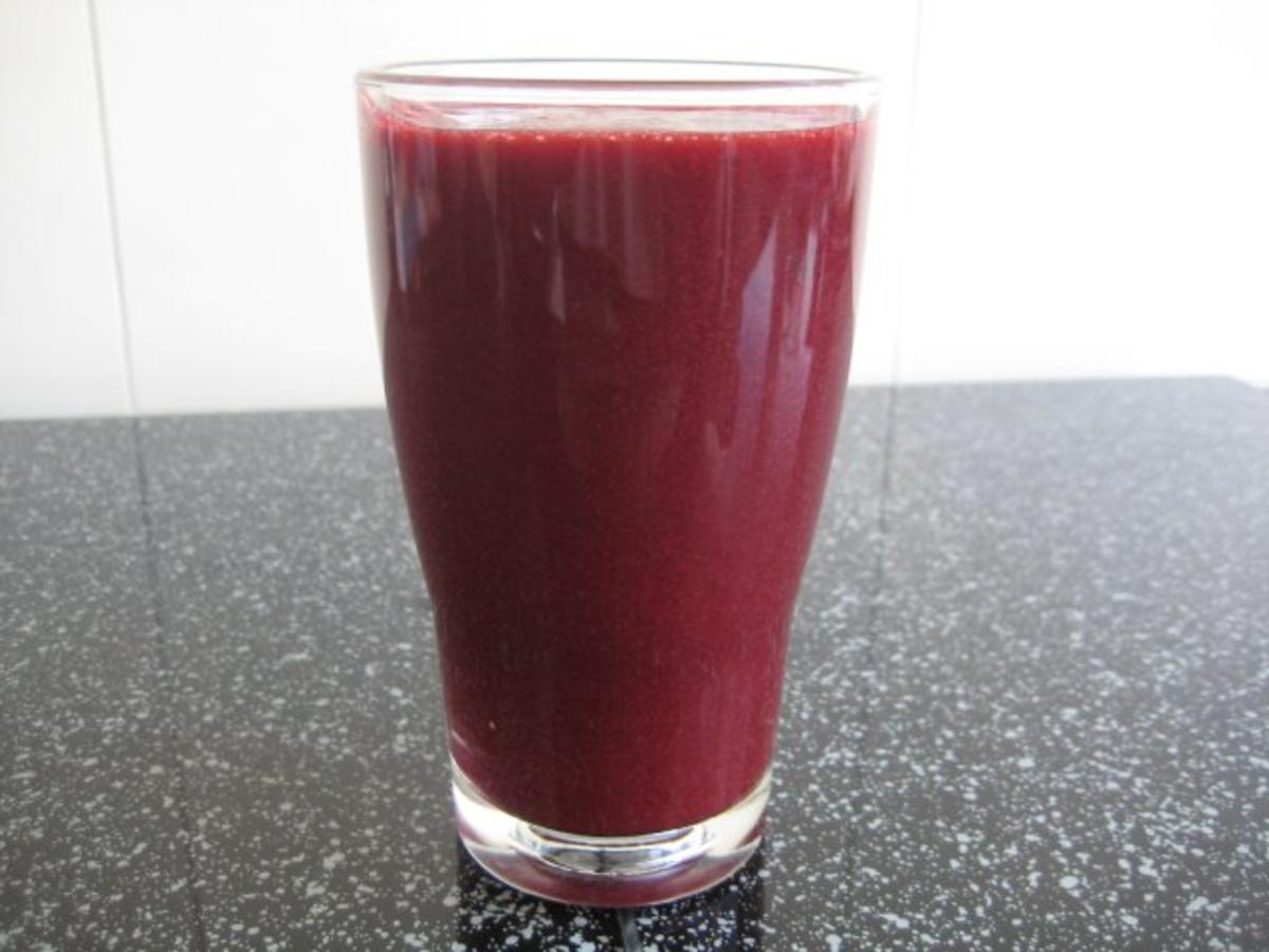 Bilder für Beerenmix Saft Getränk - Rezept