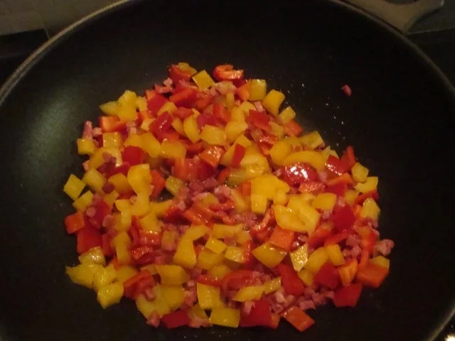 Rezept: Bandnudeln mit Paprika in Parmesan-Sahne Bild Nr. 5 Bandnudeln mit Paprika in Parmesan-Sahne - Rezept - Bild Nr. 5