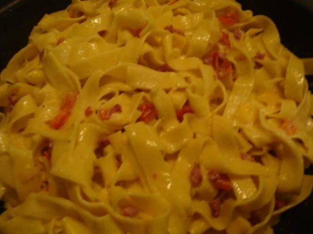 Rezept: Bandnudeln mit Paprika in Parmesan-Sahne Bild Nr. 7 Bandnudeln mit Paprika in Parmesan-Sahne - Rezept - Bild Nr. 7