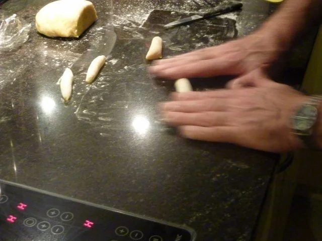 Rezept: Schenkeli Bild Nr. 6 Schenkeli - Rezept - Bild Nr. 6