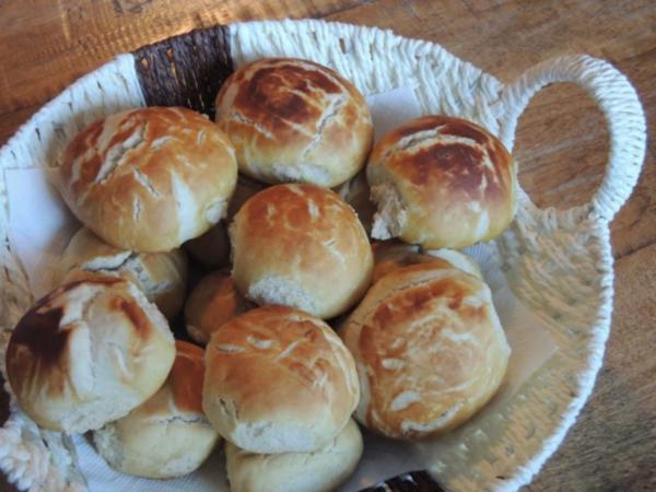 Laugenbrötchen - Rezept mit Bild - kochbar.de