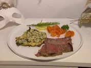Dry-Aged Kalbinensteak mit glasierten Spiralkarotten (Willi Gabalier) - Rezept