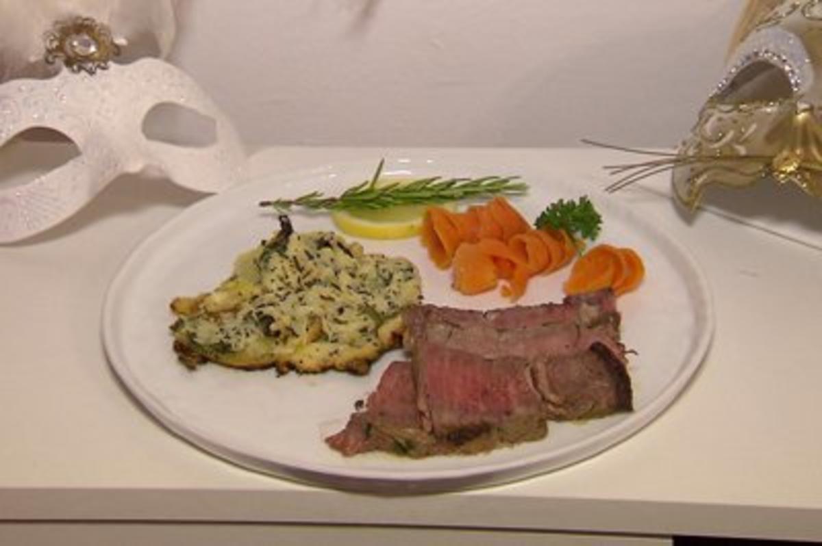 Bilder für Dry-Aged Kalbinensteak mit glasierten Spiralkarotten (Willi Gabalier) - Rezept