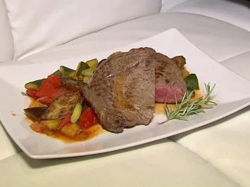 Entrecote mit Rosmarinkartoffeln und Ratatouille (Hauptspeise Liliana Nova) - Rezept