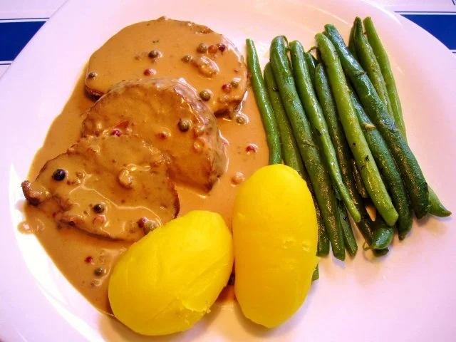 Hackbraten mit feuriger Pfeffer-Rahmsoße - Rezept - Bild Nr. 2