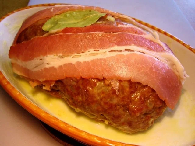 Hackbraten mit feuriger Pfeffer-Rahmsoße - Rezept - Bild Nr. 3