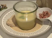 Cremige Kartoffelsuppe mit Krabben im Weckglas serviert - Rezept