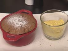 Schokoladenkuchen von der „Gelben Rübe“ auf Zimtschaum - Rezept