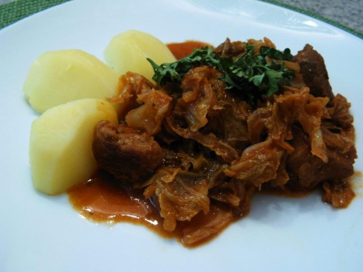 Bilder für Wirsinggulasch deftig -lecker - Rezept