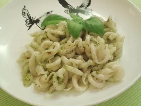 Rezept: Pistazien-Zitronen-Pesto Pistazien-Zitronen-Pesto - Rezept