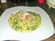 Penne in Spinatsoße und karamelisierten Hähnchenbrustfiletstreifen - Rezept