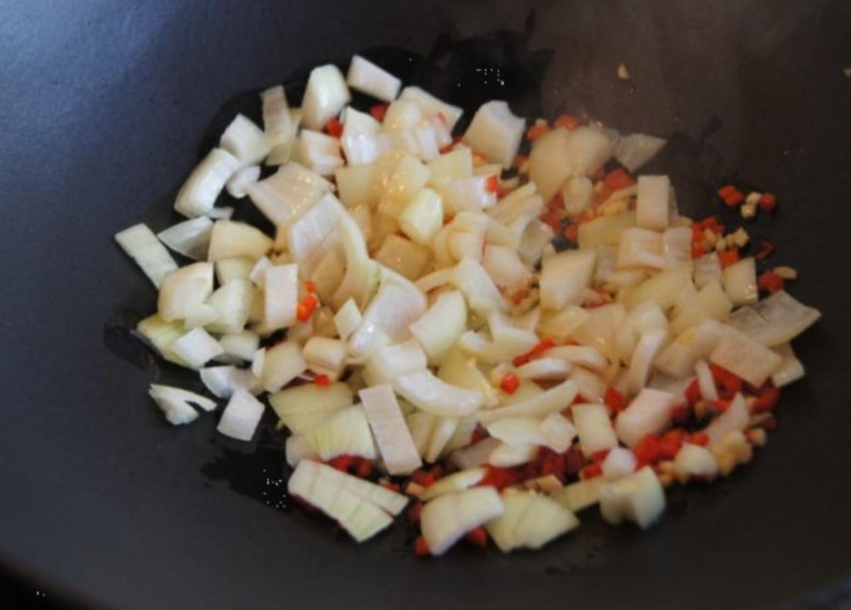 Garnelenwok mit Gemüse und Reis - Rezept - Bild Nr. 4