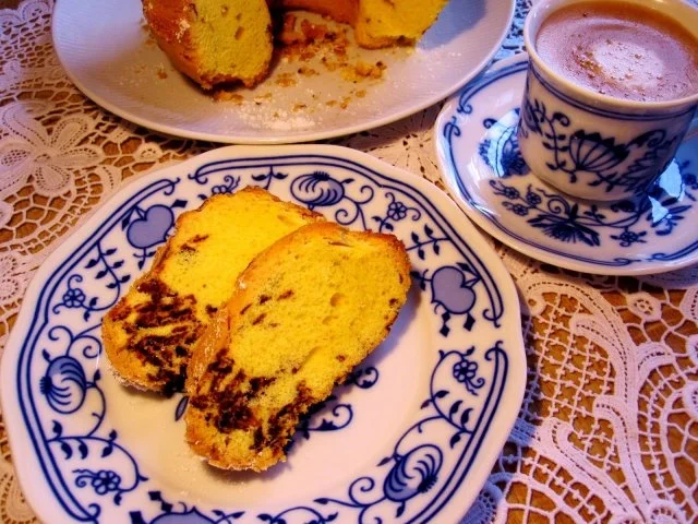 Rezept: Kleiner Vanille-Kranzkuchen mit Schokoladenstückchen drin Bild Nr. 6 Kleiner Vanille-Kranzkuchen mit Schokoladenstückchen drin - Rezept - Bild Nr. 6