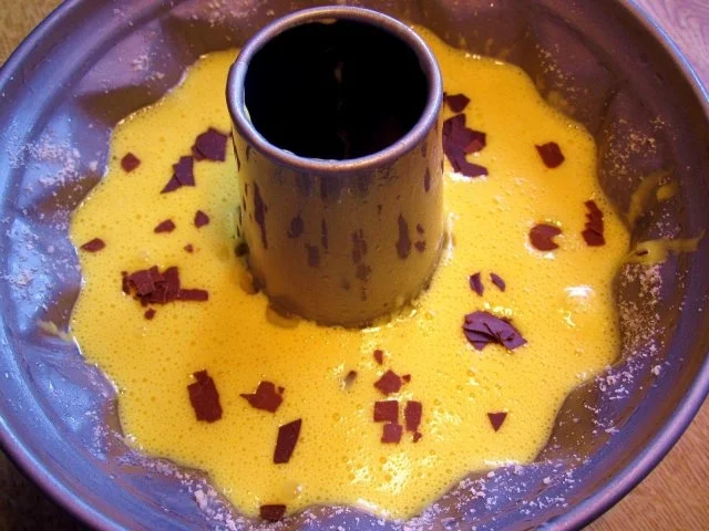 Rezept: Kleiner Vanille-Kranzkuchen mit Schokoladenstückchen drin Bild Nr. 5 Kleiner Vanille-Kranzkuchen mit Schokoladenstückchen drin - Rezept - Bild Nr. 5