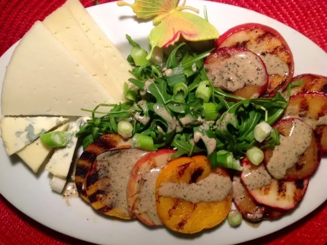 Rezept: gegrillter Obstteller mit einem Orangen-Passionsfrucht-Dip gegrillter Obstteller mit einem Orangen-Passionsfrucht-Dip - Rezept