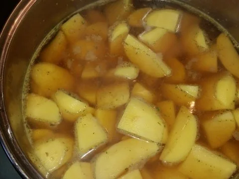 Beilage: Erbsen - Kartoffel - Püree an Fischstäbchen - Rezept - Bild Nr. 2