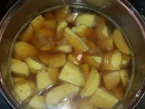 Beilage: Erbsen - Kartoffel - Püree an Fischstäbchen - Rezept - Bild Nr. 4