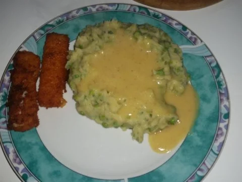 Beilage: Erbsen - Kartoffel - Püree an Fischstäbchen - Rezept - Bild Nr. 8